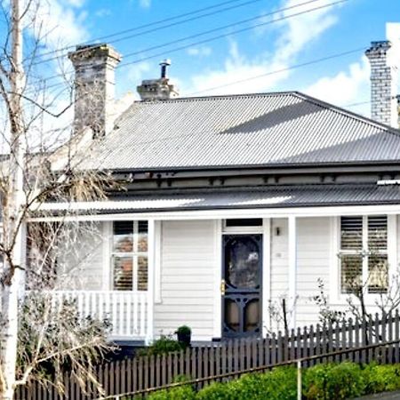 Charming Cottage Nestled In Prime Location 론서스턴 외부 사진